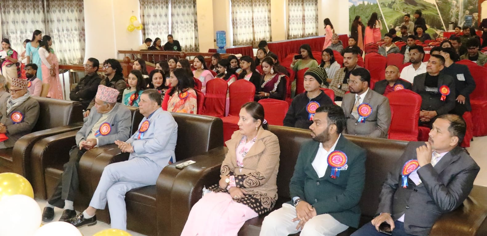 नेपाल बिजनेस कलेजमा नयाँ विद्यार्थीलाई स्वागत