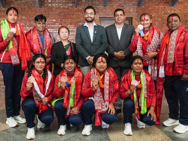 पदक विजेता बिच कबड्डी टोलीको स्वागत