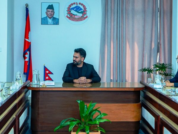 प्रधानमन्त्री र सातै प्रदेशका मुख्यमन्त्रीबीच छलफल