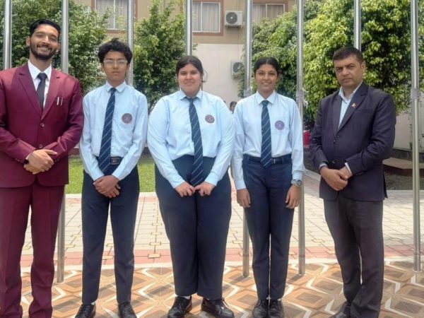 एभरेस्टका  विद्यार्थी  स्पेन जाँदै 