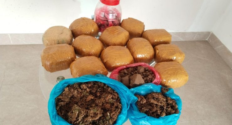  लागु औषध ‘पोल्यान्ड’ र दुई थान हतियारसहित ६ जना पक्राउ