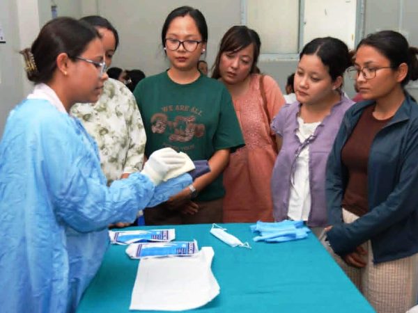 स्वास्थ्यकर्मीलाई संक्रमण रोकथाम तथा नियन्त्रण सम्बन्धी तालिम