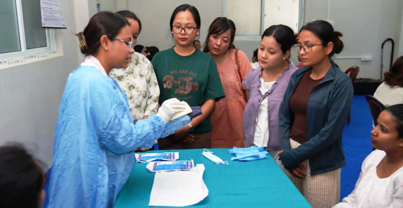 स्वास्थ्यकर्मीलाई संक्रमण रोकथाम तथा नियन्त्रण सम्बन्धी तालिम