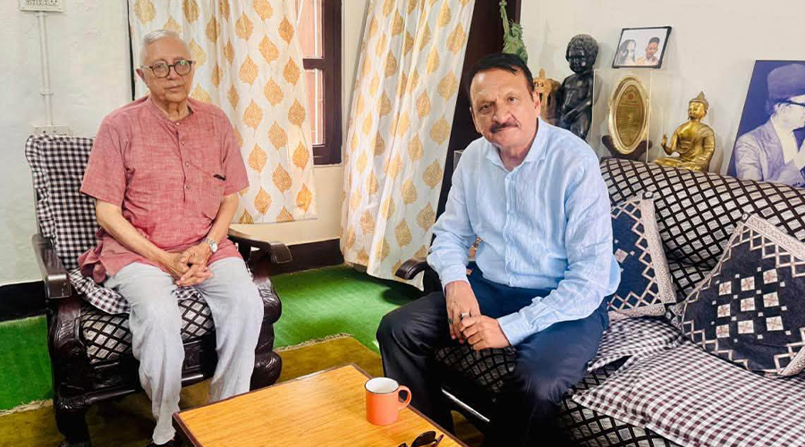 शेखर र प्रकाशशरणबीच कोइराला निवासमा भेटवार्ता