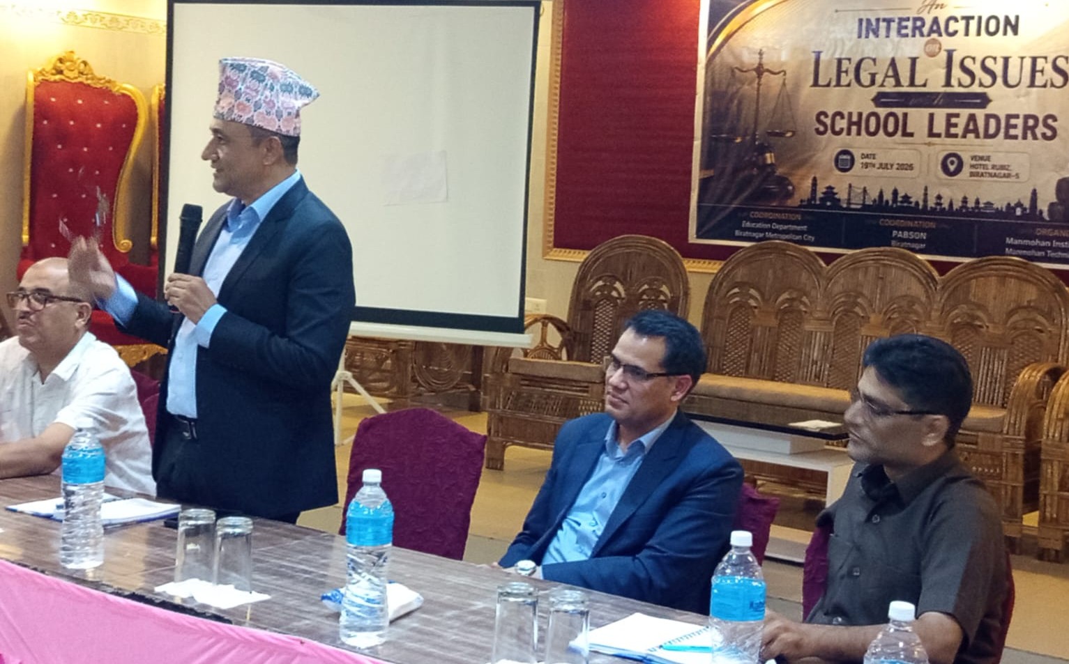 साइबर अपराध र कानुनी विवाद न्यूनीकरणका लागि विद्यालयलाई कानुनी प्रशिक्षण