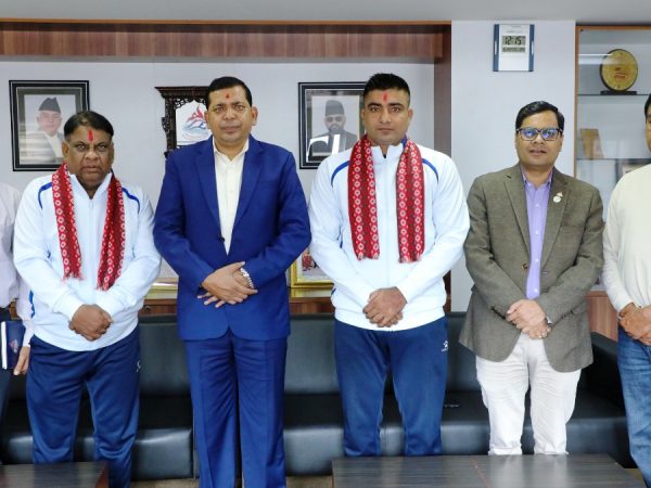 एलिस च्याम्पियनसिपमा भाग लिन कुस्ती टोली किर्गिस्तान जाँदै 
