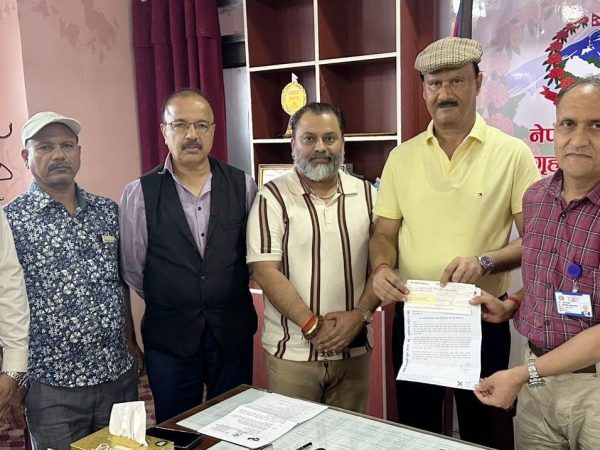 बाढीपीडितको राहतका लागि उद्योग संगठन मोरङको १५ लाख सहयोग
