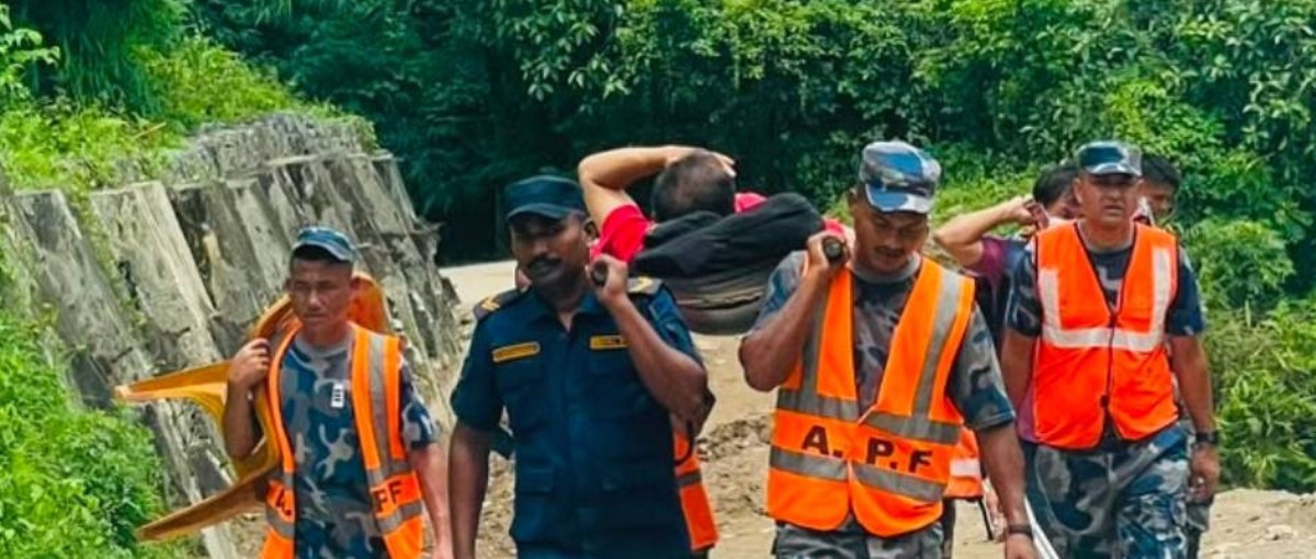 महिना दिनदेखि मेची राजमार्ग ठप्प: पूर्वी पहाडको जनजीवन कष्टकर 