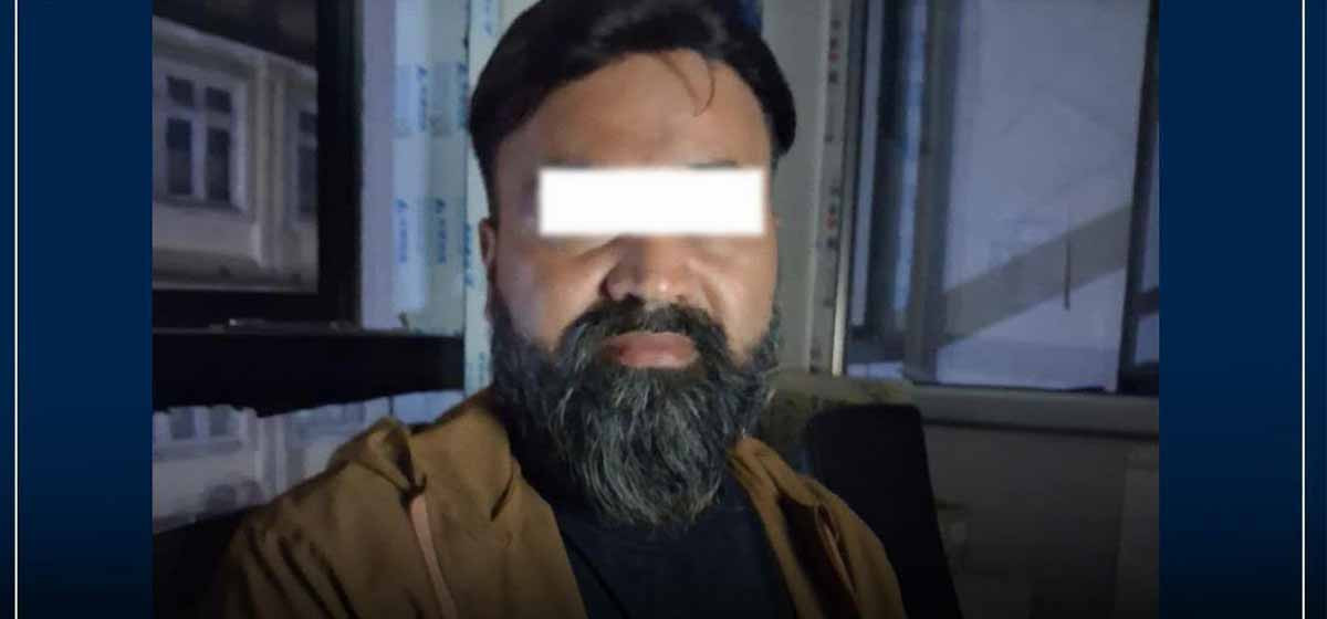 क्यानडा पठाइदिने भन्दै ठग्ने दुलाल पक्राउ