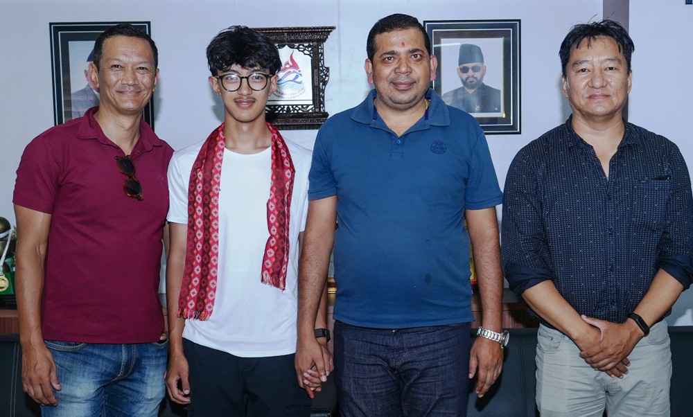 विश्व युवा क्लाइम्बिङमा सहभागी हुन अर्णव चीन जाँदै 