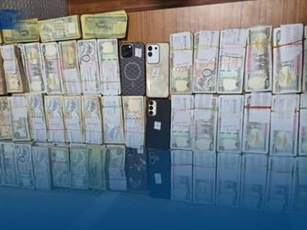 वीरगन्जमा ५२ लाख ५० हजार नगदसहित चार पक्राउ
