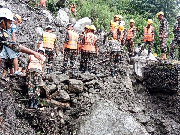 शवको खोजी र संकलनका लागि थप १२ सय सैनिक परिचालन