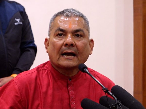 मेडिकल व्यवसायी दुर्गा प्रसाईं पक्राउ 