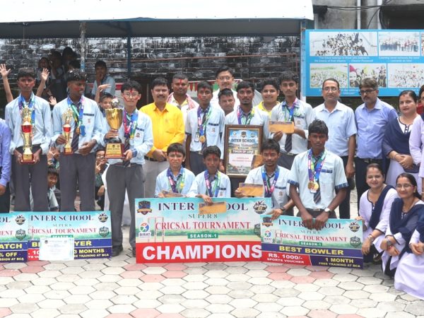 ग्रिनल्याण्डका विजयी खेलाडीहरू नगदसहित सम्मानित