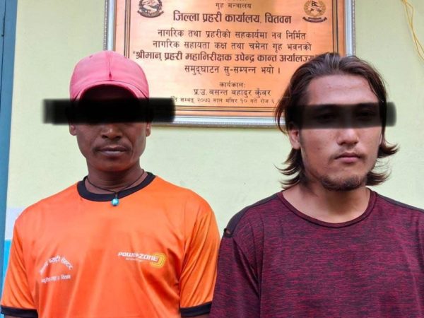 बाढीमा बगेर आएको शवबाट सुनको मुन्द्रा झिक्नेहरू पक्राउ