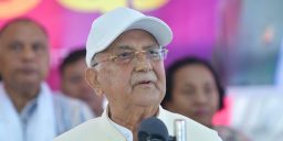 विमानस्थलमा अपराधीजस्तो व्यवहार गरियो, के खोज्न खोजेको हो ?:  केपी ओली