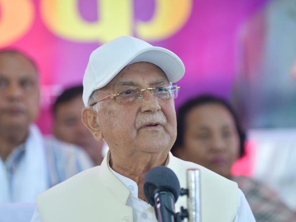 विमानस्थलमा अपराधीजस्तो व्यवहार गरियो, के खोज्न खोजेको हो ?:  केपी ओली