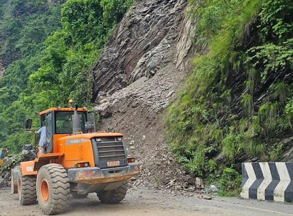 नारायणगढ–मुग्लिन सडकखण्ड अन्तर्गत चितवनको नाम्सी नयाँ पुल