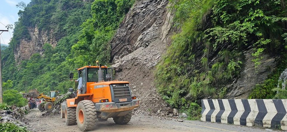 नारायणगढ–मुग्लिन सडकखण्ड अन्तर्गत चितवनको नाम्सी नयाँ पुल