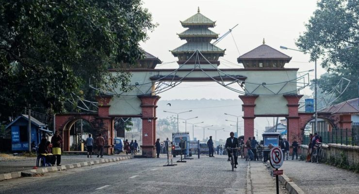 मेचीनगरबाट दुई लाख ६६ हजार बराबरको सामान बरामद