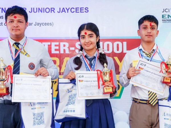अन्तरविद्यालय वक्तृत्वकला प्रतियोगितामा एभरेस्ट प्रथम