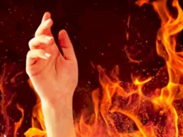 माइतीघरमा युवतीको आत्मदाह प्रयास, प्रहरीले गर्यो उद्धार