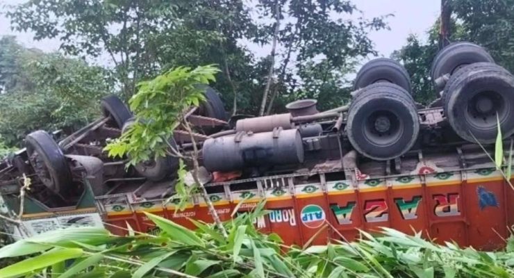 जोगमाई खोलाको बेलीब्रिज बोकेको ट्रक दुर्घटना, सहचालकको मृत्यु