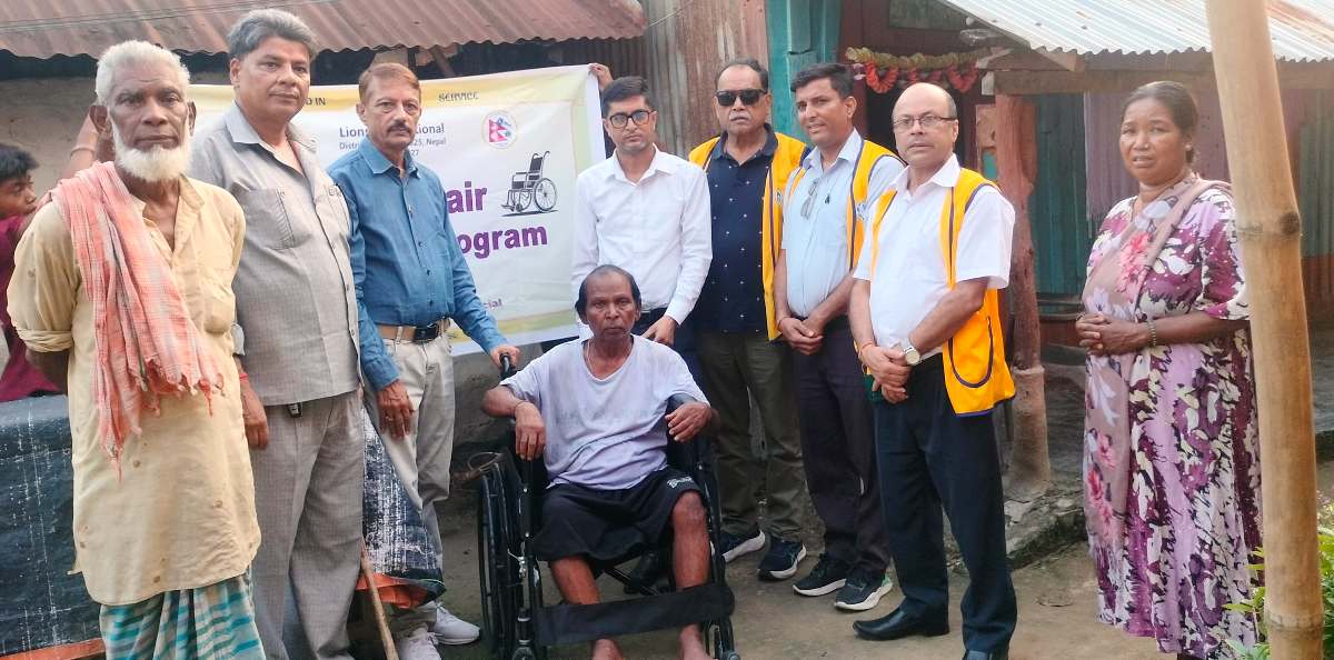 लायन्स क्लब अफ विराटनगर सोसियलद्वारा व्हिल चियर वितरण