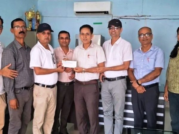 बाढीपीडितलाई अरनिको कलेजको १० लाख सहयोग