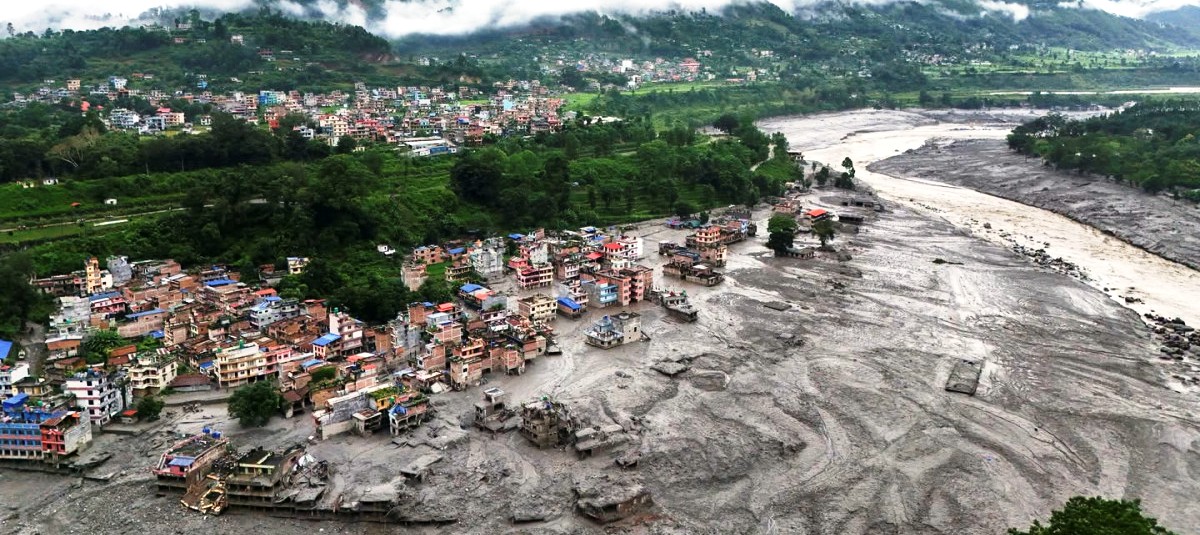 बाढी प्रभावित क्षेत्रका क्षतिग्रस्त सडक असोजभित्रै सञ्चालनमा ल्याइने