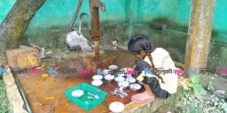 विद्यालयमा सिकाइभन्दा व्यवस्थापनकै समस्या : एउटै कोठामा तीन वटा कक्षा, सुविधा भने शून्य 