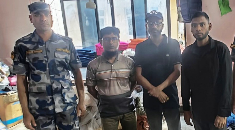 अवैध रूपमा नेपाल प्रवेश गरेका १० विदेशी नागरिक काठमाडौंमा पक्राउ