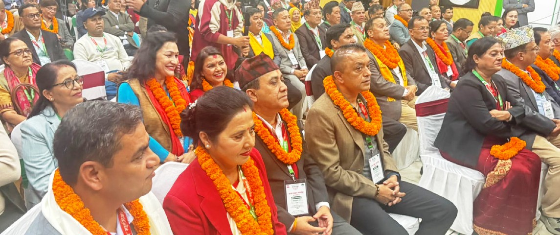 कांग्रेसका नवनिर्वाचित पदाधिकारी र केन्द्रीय सदस्यले लिए शपथ