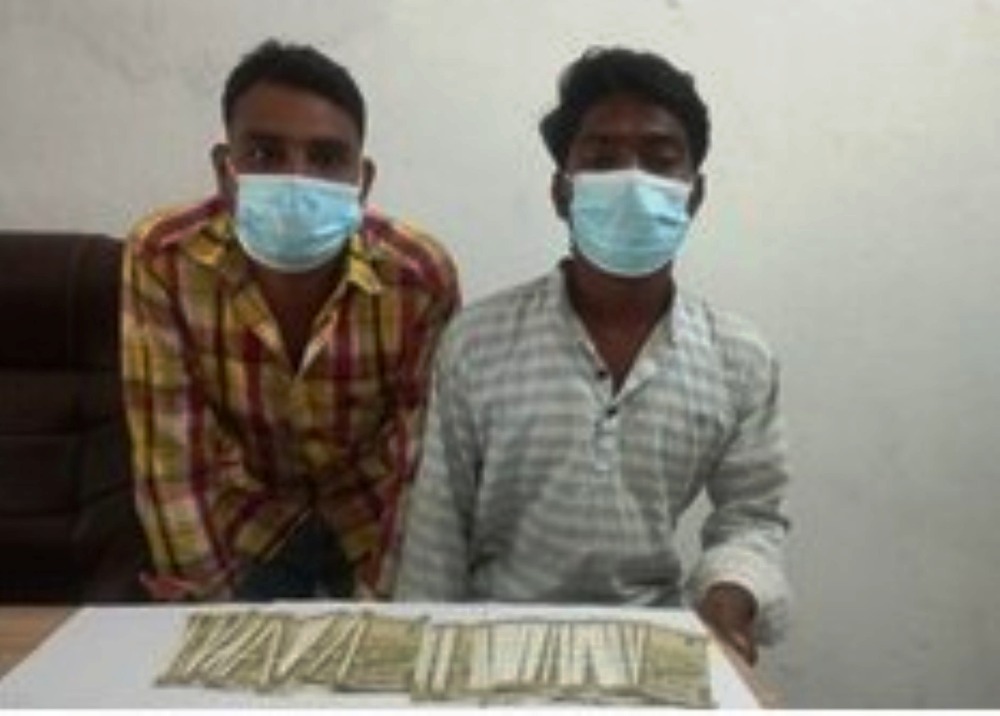 दमकबाट नक्कली भारतीय नोटसहित दुई भारतीय नागरिक पक्राउ