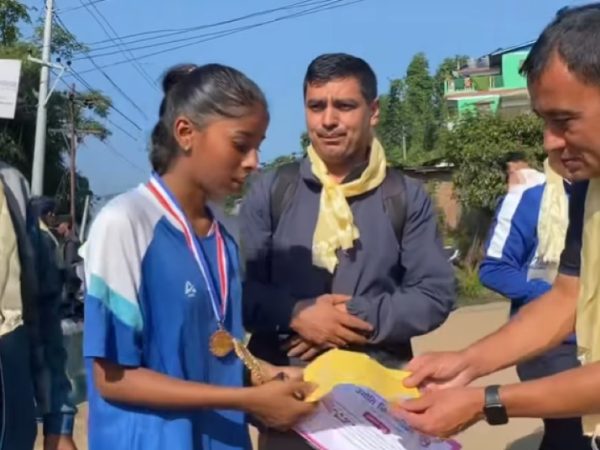 इलाममा आयोजित ५ किलोमिटर दौड प्रतियोगितामा आयुष्मा र रितिक प्रथम