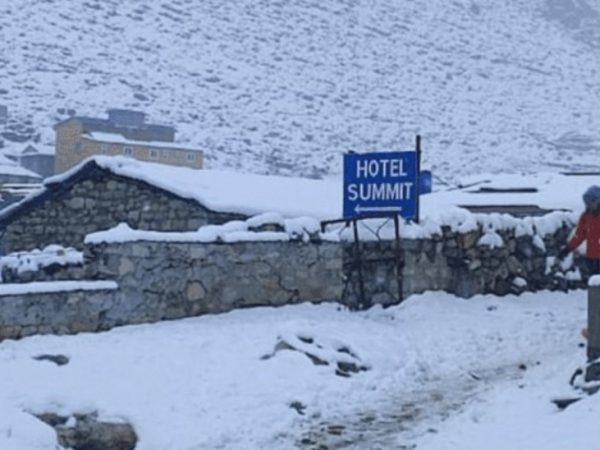 खुम्बु क्षेत्रको दिङबुचेमा हिमपात, जनजीवन प्रभावित