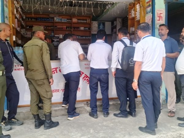 झापामा मापदण्डविपरीत चलेका अस्पतालमा सिलबन्दी